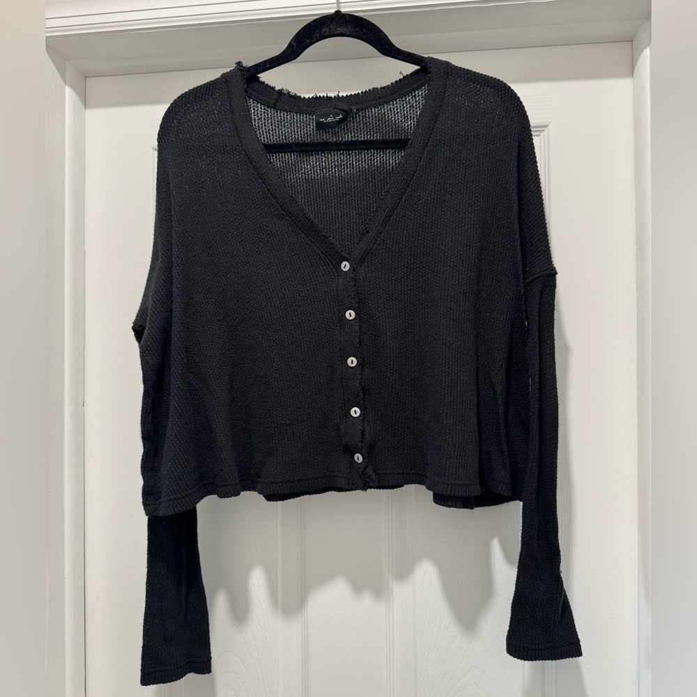 Black Cropped Button Down V-Neck Knit Top